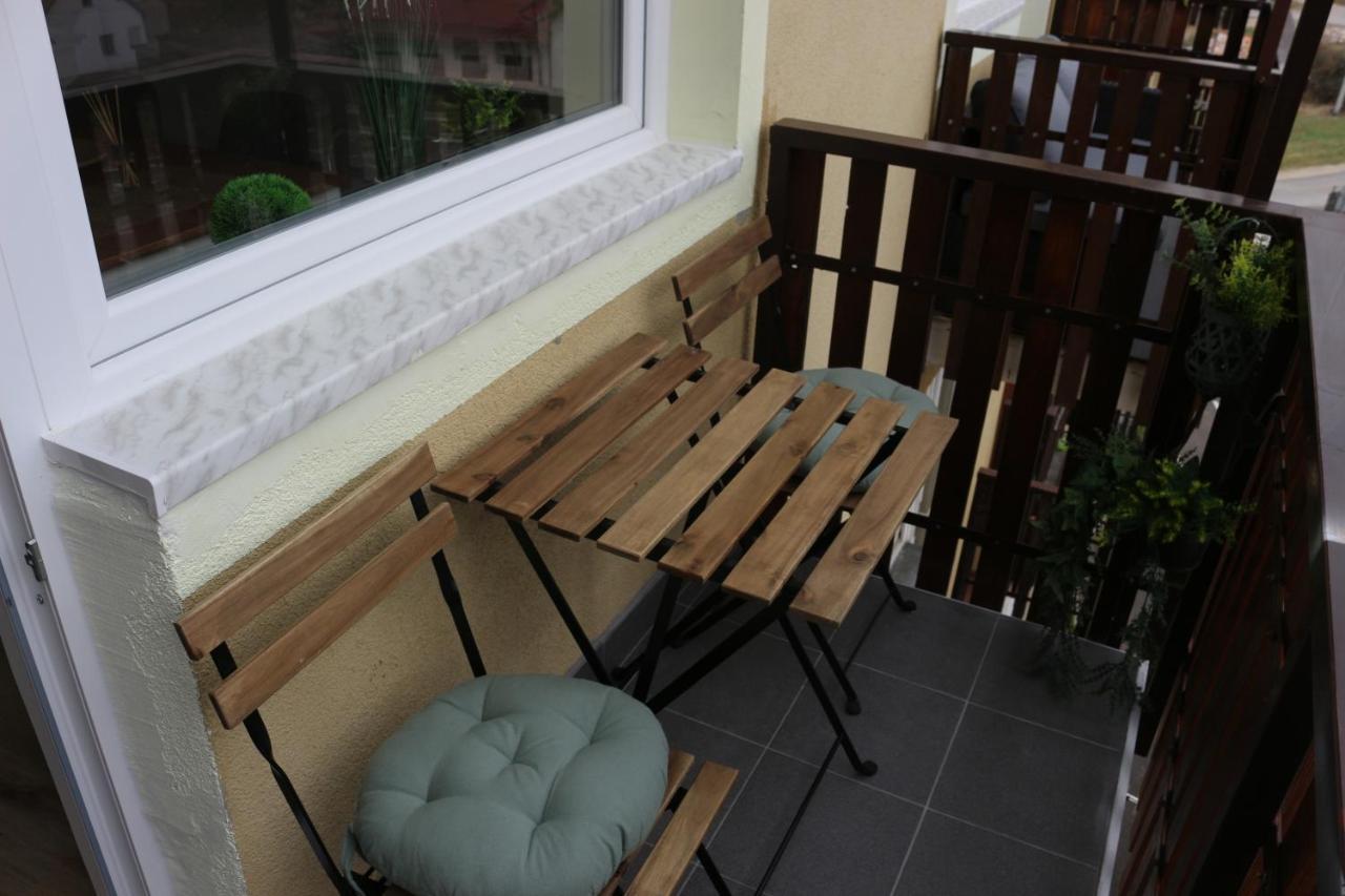 Studio Apartman Tajci Apartment Слуни Екстериор снимка